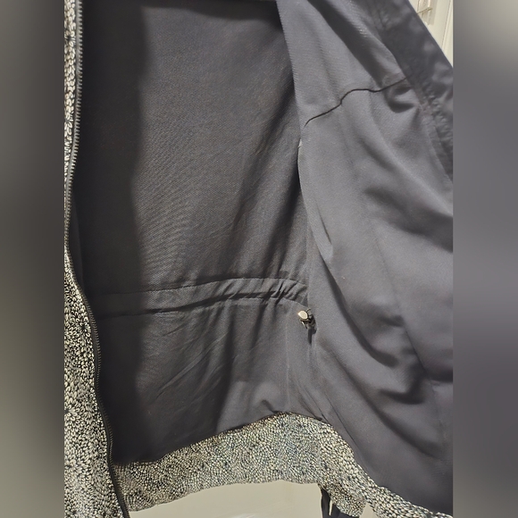 Lululemon spring foward jacket - Picture 4 of 9